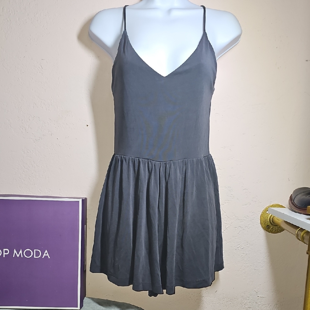 Forever 21 Gray Romper, Size SMALL And So So Soft